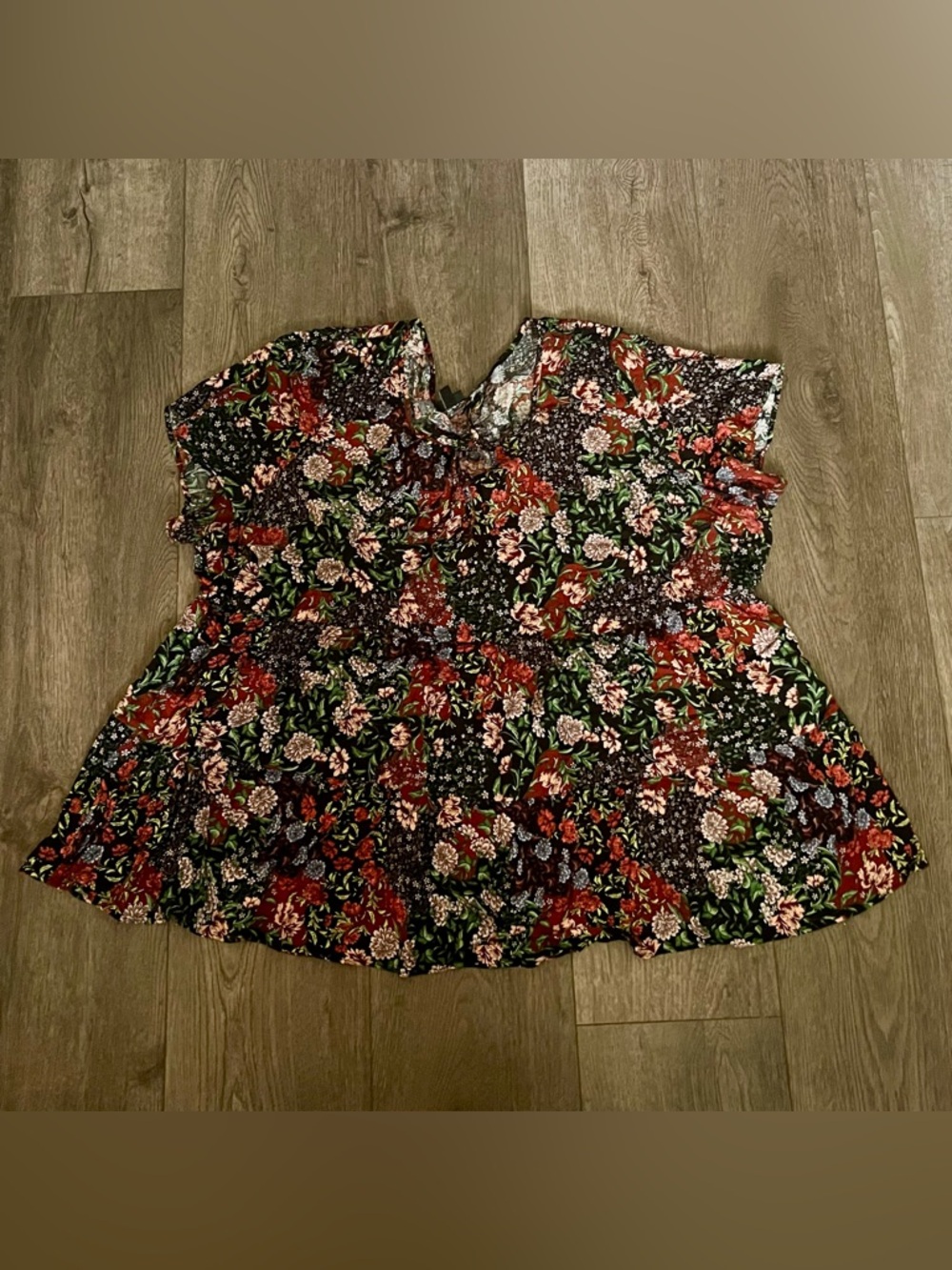 Torrid Black Floral Textured Stretch Babydoll Blouse Size 5X - Picture 3 of 9